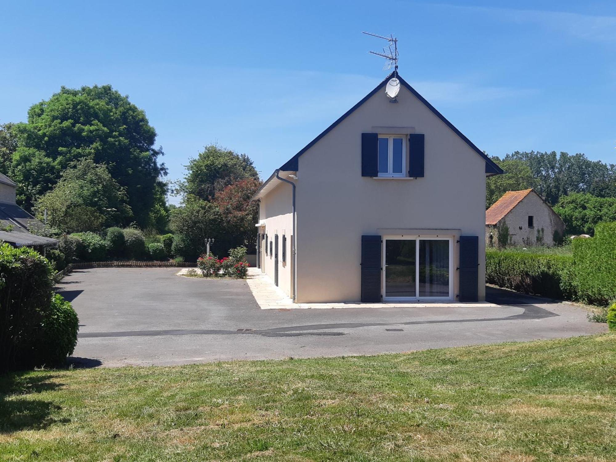 Le So Art, Grande Maison 4 Chambres, Terrain De Petanque, Grand Jardin Clos, Flipper, Babyfoot, Jeux Arcade, Ping Pong,1 Km Mer, Proche Golf, Port En Bessin, Bayeux Et Plages Du Debarquement, Adaptee Enfants Commes Экстерьер фото