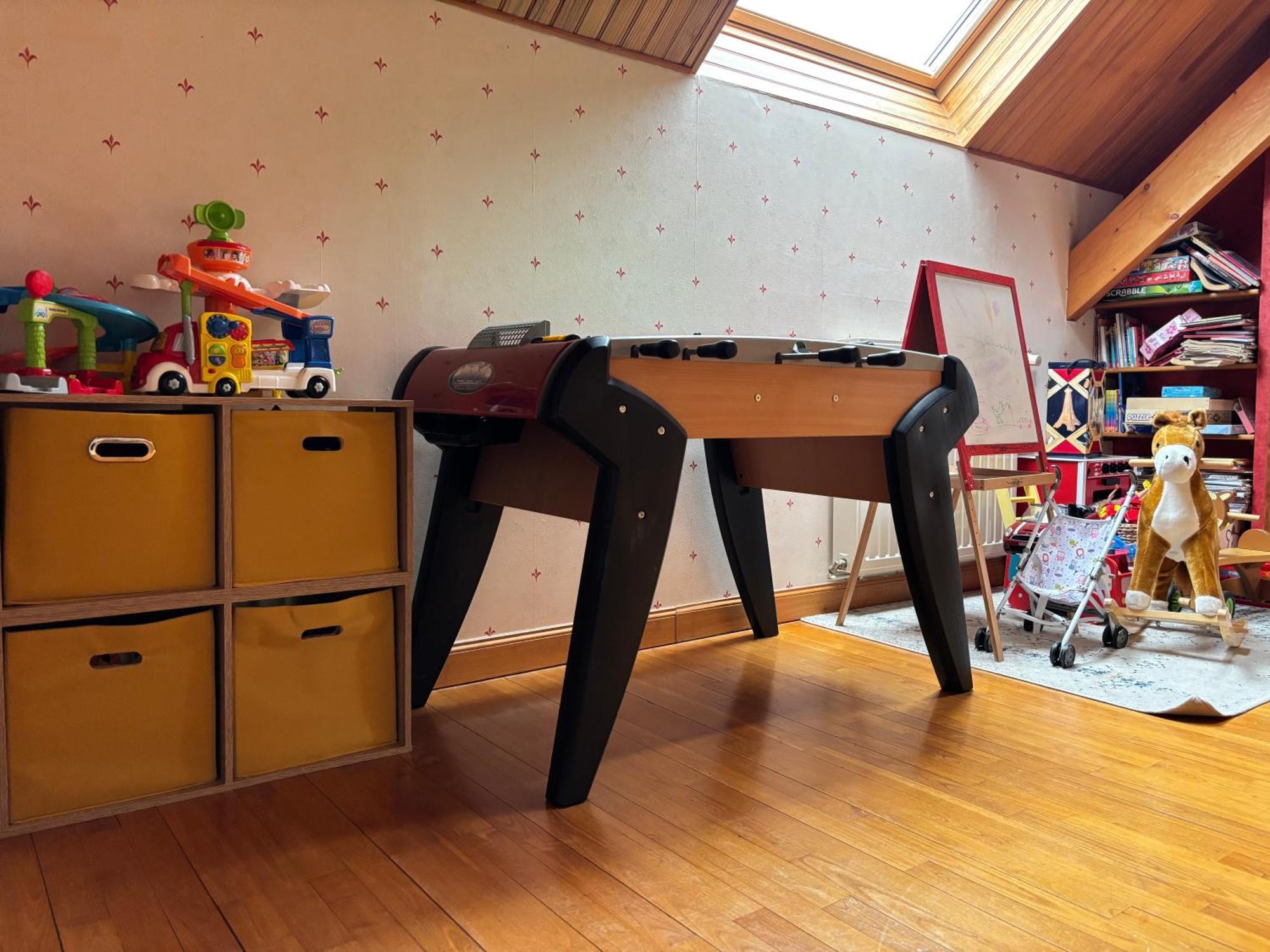 Le So Art, Grande Maison 4 Chambres, Terrain De Petanque, Grand Jardin Clos, Flipper, Babyfoot, Jeux Arcade, Ping Pong,1 Km Mer, Proche Golf, Port En Bessin, Bayeux Et Plages Du Debarquement, Adaptee Enfants Commes Экстерьер фото