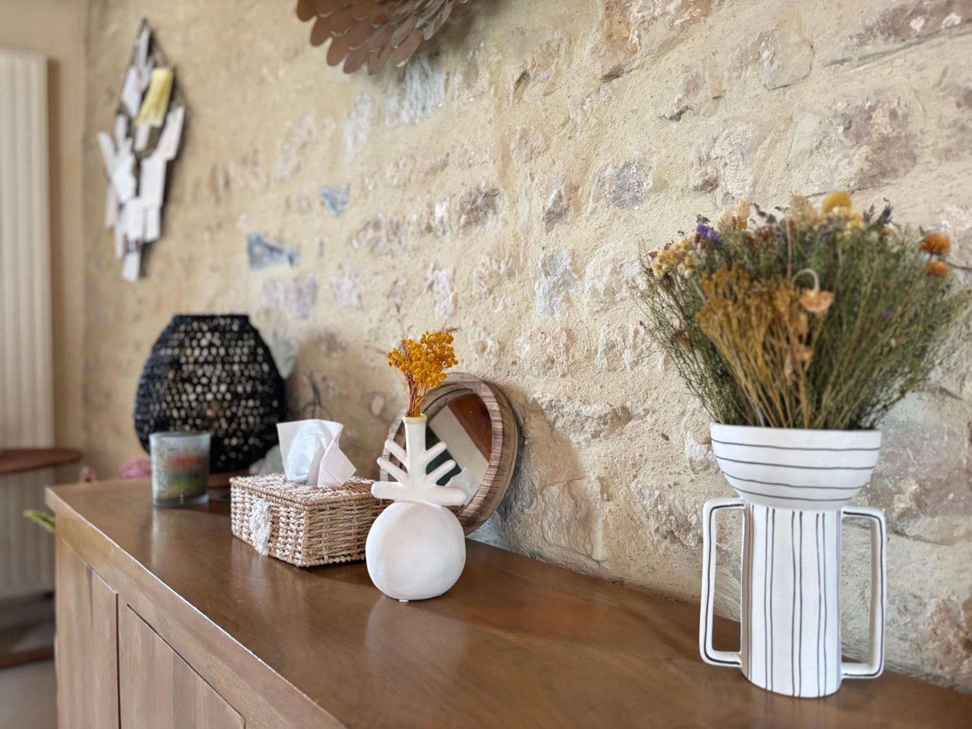 Le So Art, Grande Maison 4 Chambres, Terrain De Petanque, Grand Jardin Clos, Flipper, Babyfoot, Jeux Arcade, Ping Pong,1 Km Mer, Proche Golf, Port En Bessin, Bayeux Et Plages Du Debarquement, Adaptee Enfants Commes Экстерьер фото